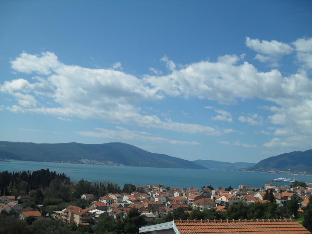 Apartmani Petar Tivat Eksteriør bilde