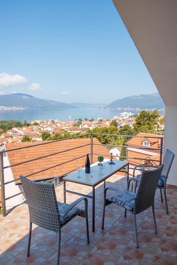 Apartmani Petar Tivat Eksteriør bilde